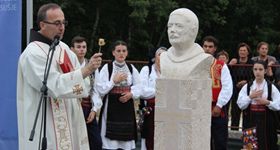 Svečano otkrivena bista fra Petra Bakule