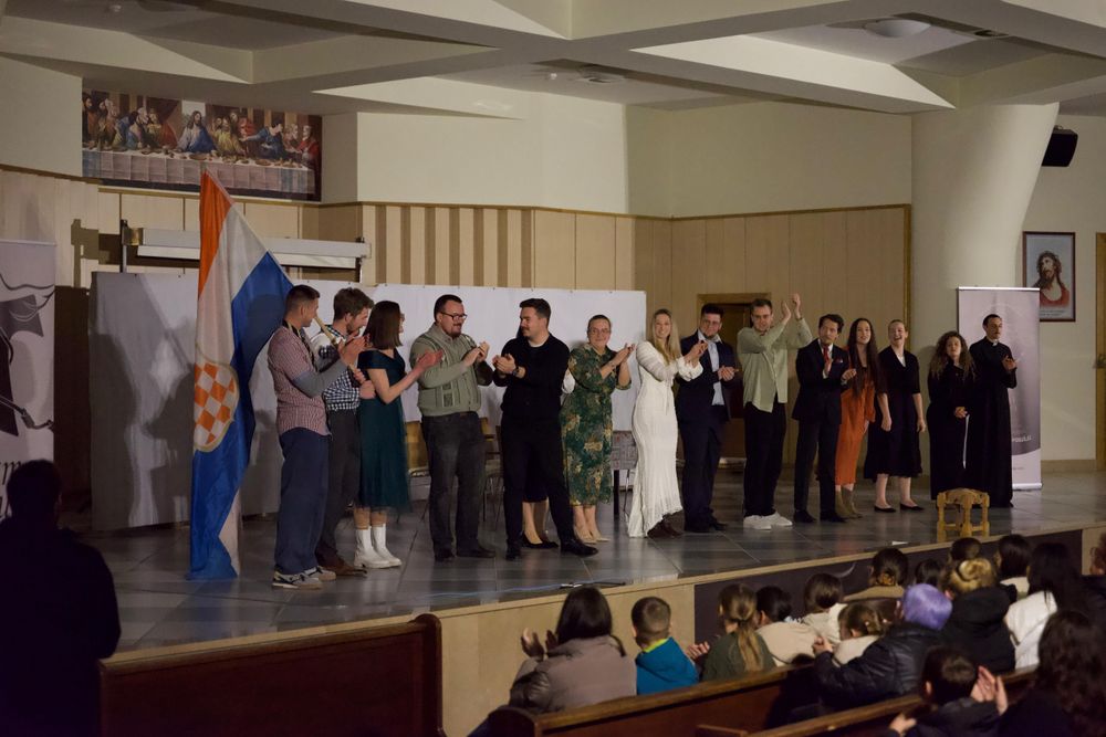 Festival religiozne drame: Hrvatsko nadzemlje izvelo predstavu „Raspeta država“