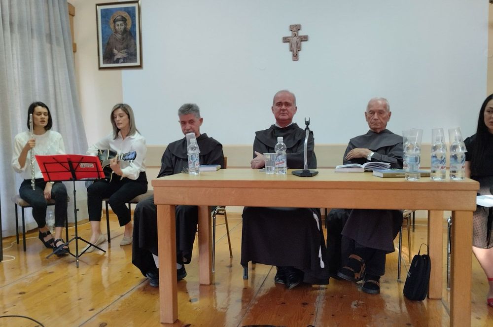 Fra Šimun Oreč predstavio svoju knjigu u Posušju