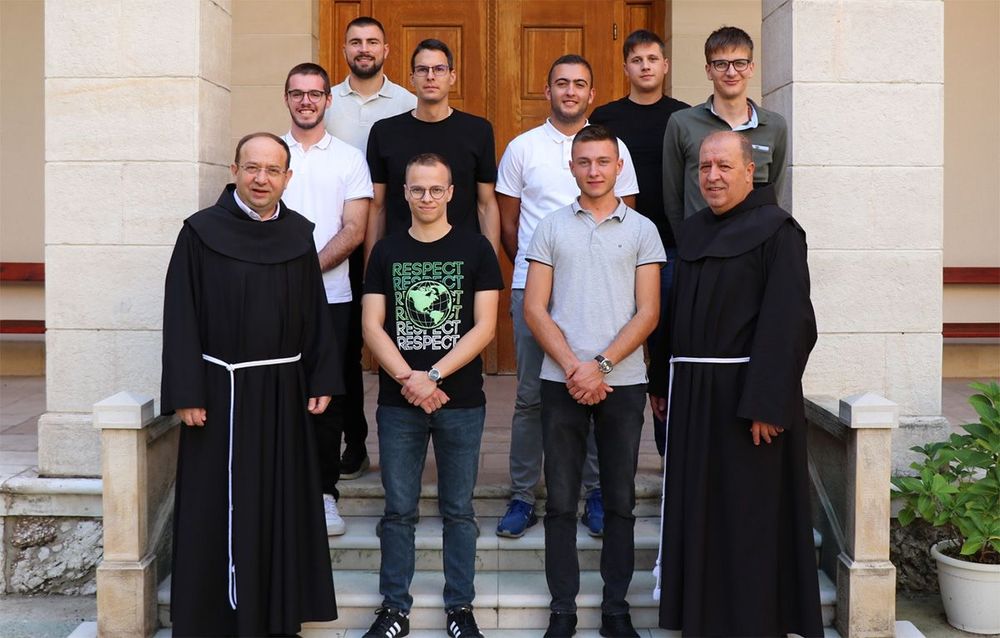 Mostar - Nova generacija postulanata (XII. u Mostaru)