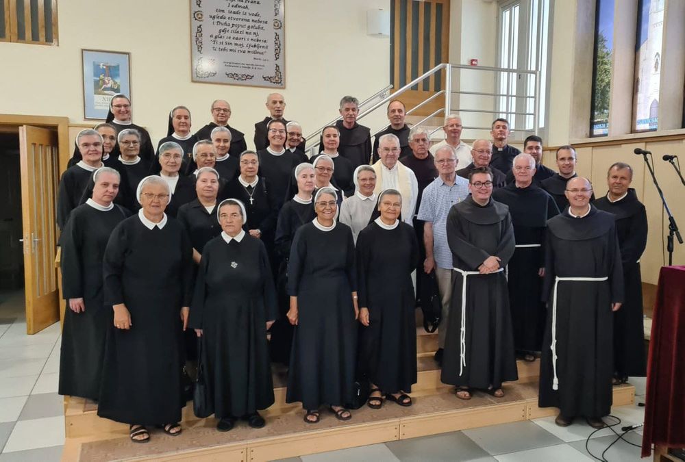 JUBILARNI SUSRET POSUŠKIH DUHOVNIH ZVANJA